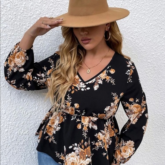 𝗣𝗹𝘂𝘀 𝗙𝗹𝗼𝗿𝗮𝗹 𝗣𝗲𝗽𝗹𝘂𝗺 𝗧𝗼𝗽 - Picture 2 of 3